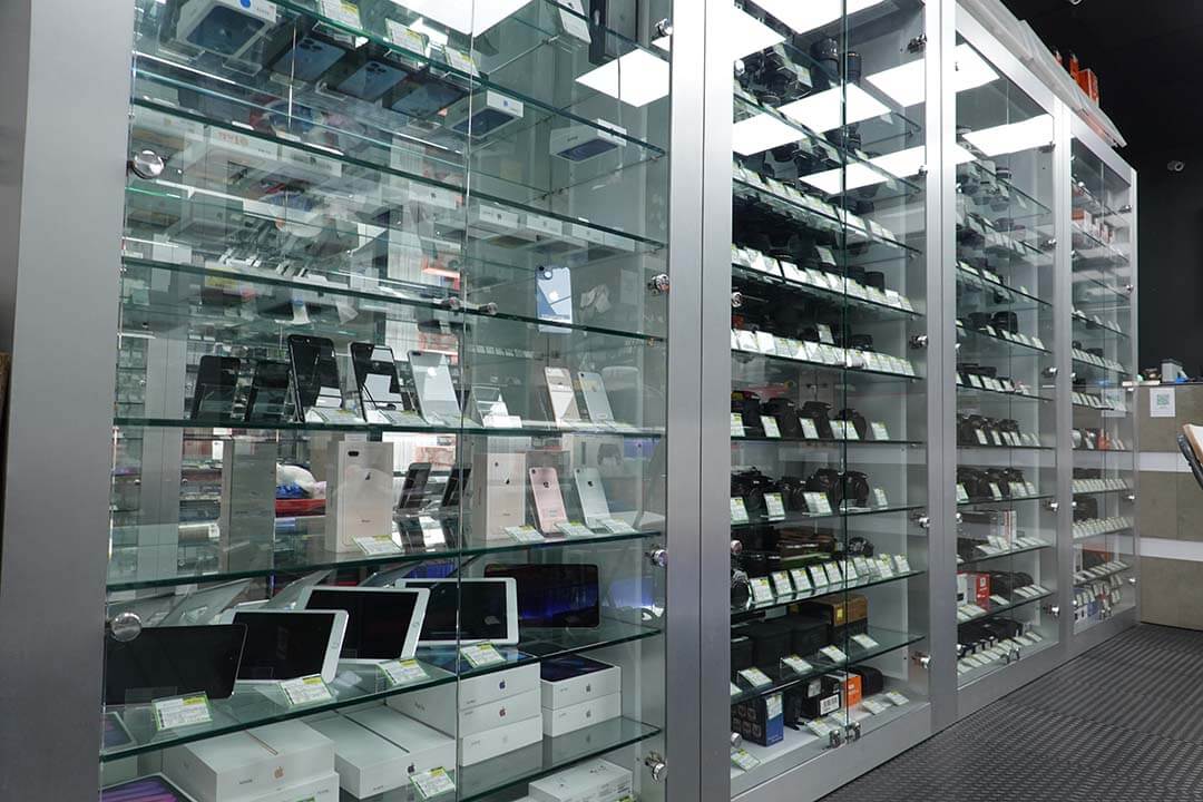 青蘋果3C 台中門市收購手機、筆電、相機與精品禮券，支援 LINE 預估與現場交易，價格透明、安全換現金。